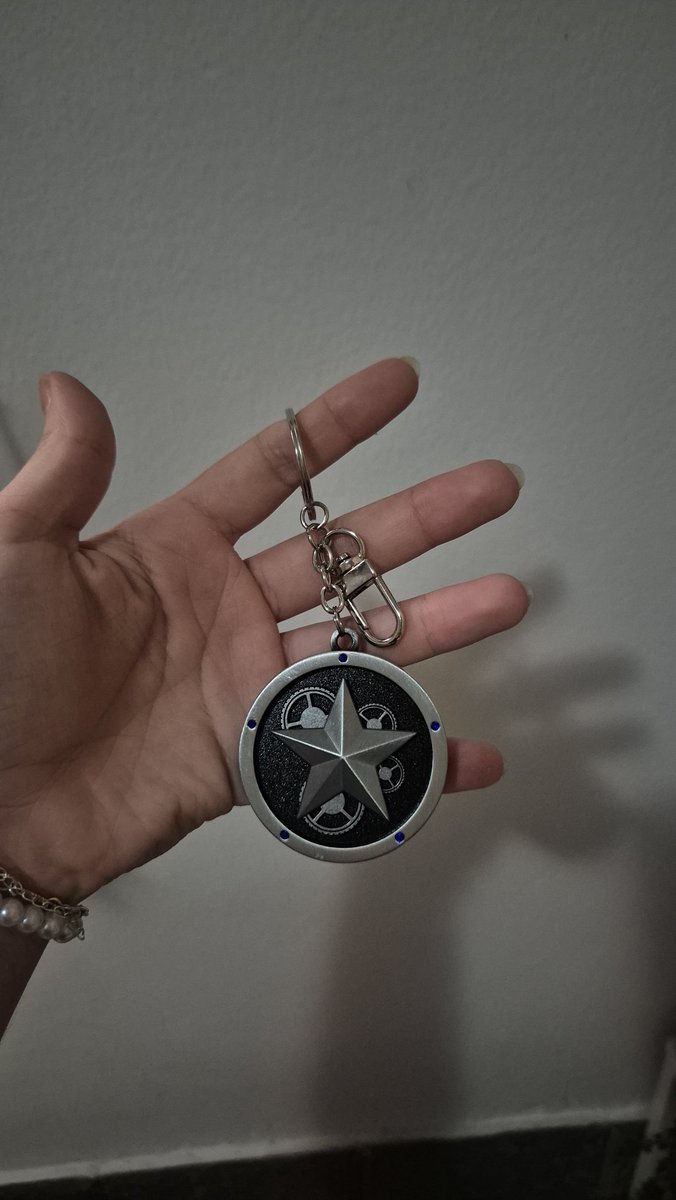 ✧*:.｡.𝙖𝙣𝙣𝙮.｡.:*✧ tweet media