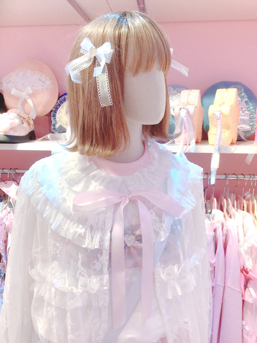 本日もオープンいたしました🎀 ホワイト×ピンクでふわふわコーデ