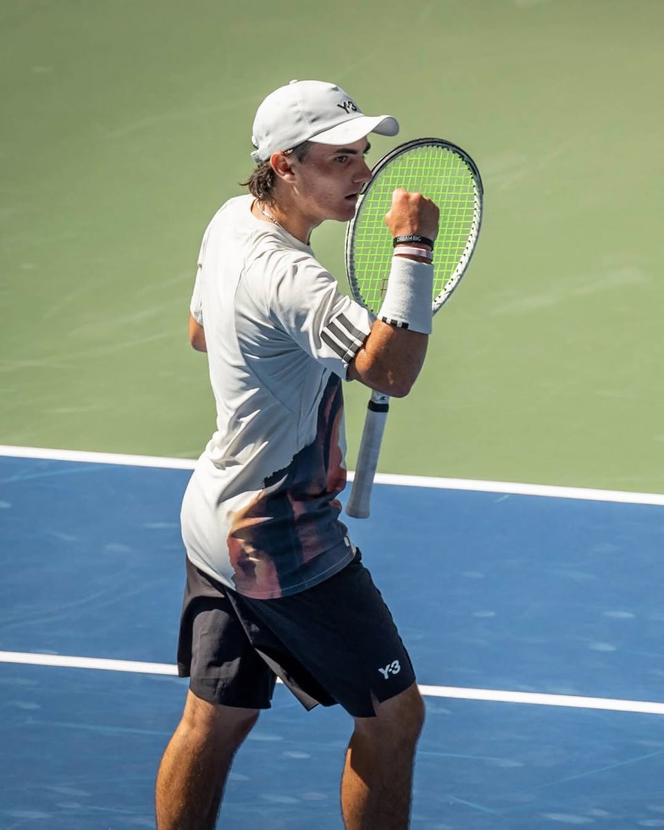 AFD7L's tweet image. 📊 Tenistas nacidos en el año 2008 que han ganado un partido en un torneo Challenger:

🇩🇪 Diego Dedura-Palomero 
🇩🇪 Niels McDonald 
🇩🇪 Jamie Mackenzie
🇦🇺 Cruz Hewitt
🇺🇦 Nikita Bilozertsev 
🇺🇲 JACK KENNEDY [Baton Rouge]