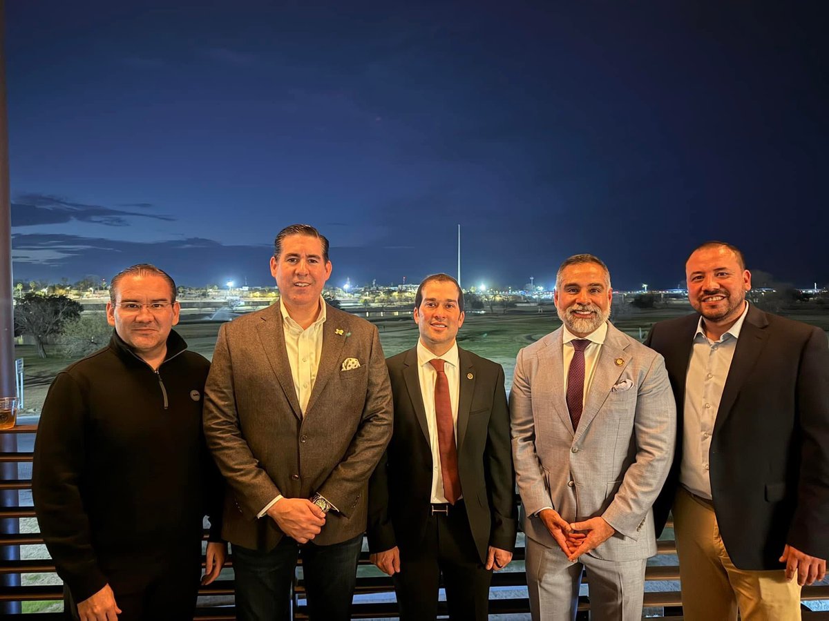 moralesfortexas's tweet photo. Productive day in Eagle Pass at the Border Trade Advisory Committee alongside @SecJaneNelson and local leaders along the border. 

From our Ports of Entry, highways, and logistic hubs, trade moving through our region fuels our economy and opportunity across Texas. It’s critical we continue invest in our border communities to keep Texas moving. 🇺🇸