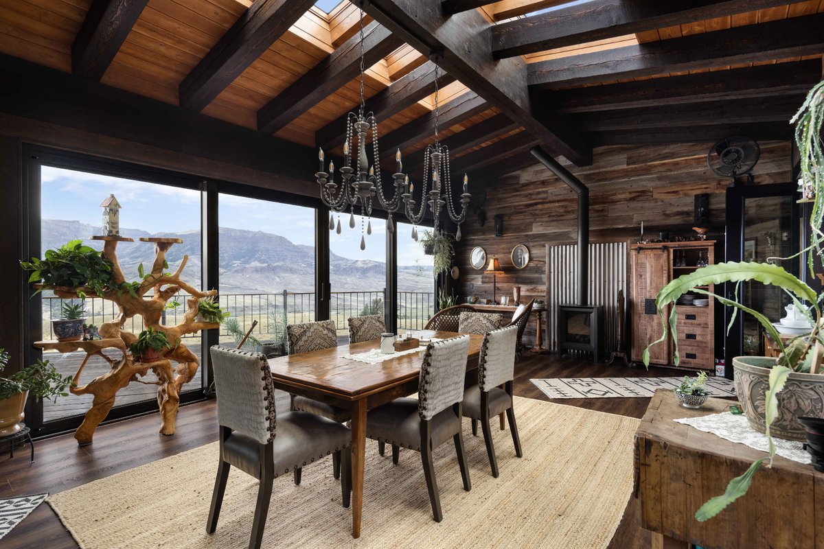 ⛰️ “Wapiti Zen Energy” | William Tabberson Architects 🪨

Set along the Shoshone River near Yellowstone, the Wapiti residence uses natural materials and a structure developing patina to connect the home to its surroundings.

Congrats, William Tabberson Architects!