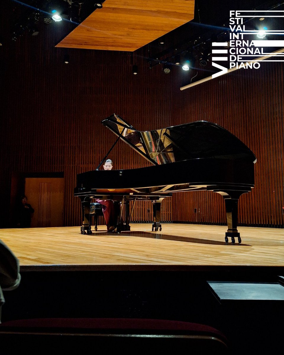 En su íntimo recital, Sophia Liu presentó una muestra del repertorio pianístico del siglo XIX. ¡Gracias por acompañarnos!

#MúsicaUNAM #CulturaUNAM
