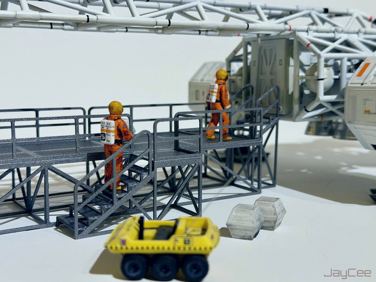 EagleAlpha1999's tweet photo. New maintenance platforms for my 22" Eagle 2. Platforms were 3D printed by Joaquin Mora ๐๐๐ง๐ #Eagle #accessories #SFX #serviceplatforms #EagleHangar #Eagle2 #collectibles #scalemodels https://t.co/G0WoketBDC
