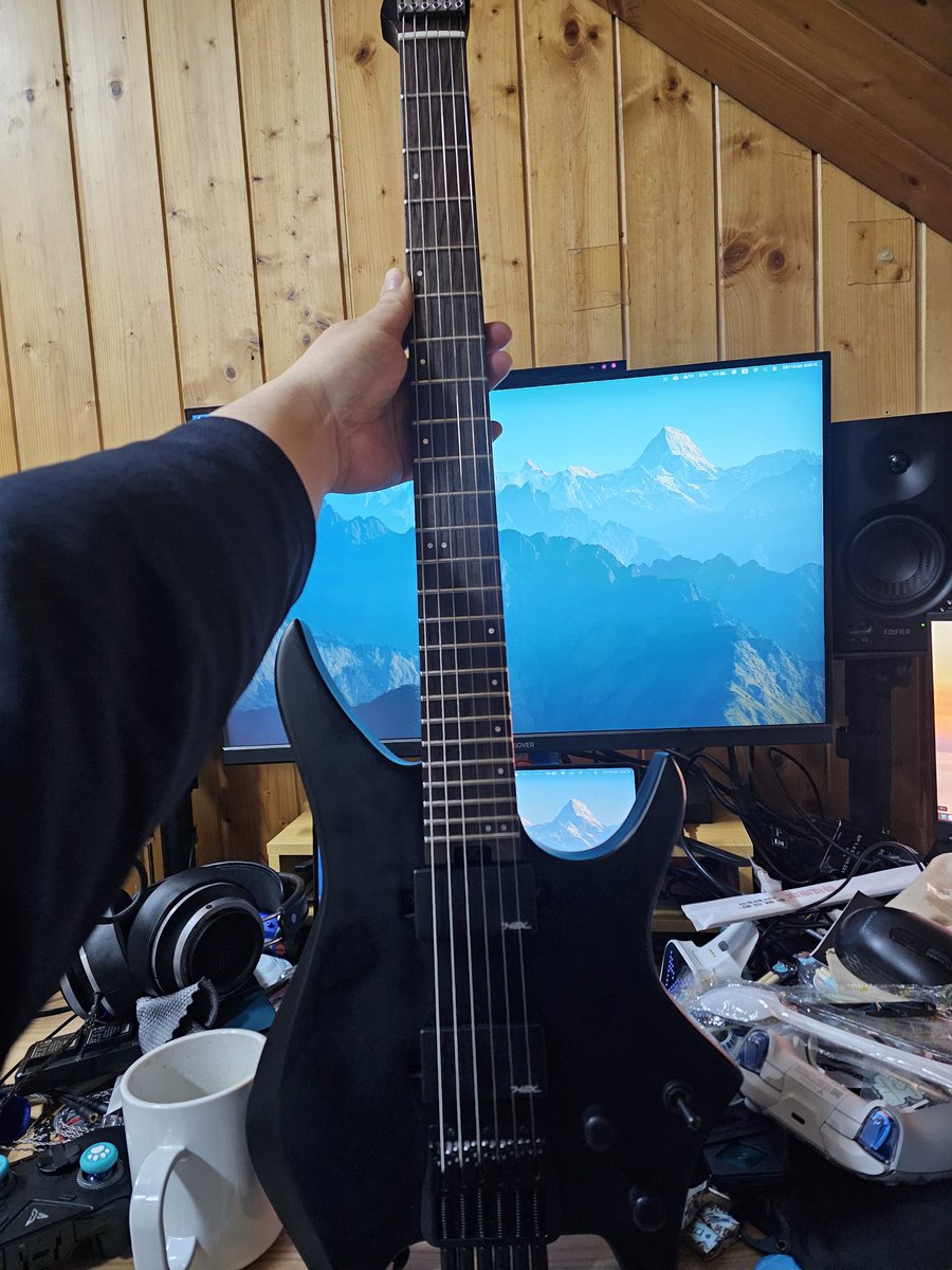 noizerPark's tweet image. 오 쿠팡에 반품-중으로 10만원 정도 싸게 올라와있길래 바로 질렀는데 뽑기 성공인듯?