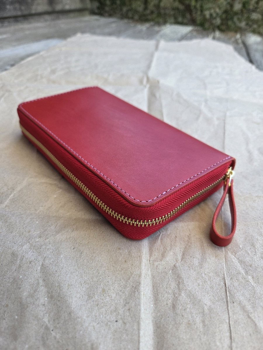 大容量のラウンドファスナー！ オーダーありがとうございました