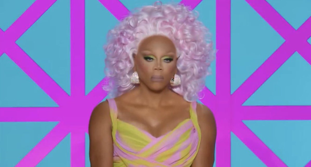 EssenceofDrag's tweet photo. This was the exact moment that Fontana lost the season. Ru was over the dramatics 😭😭😭 #DragRaceUK https://t.co/yE582u1Zzz