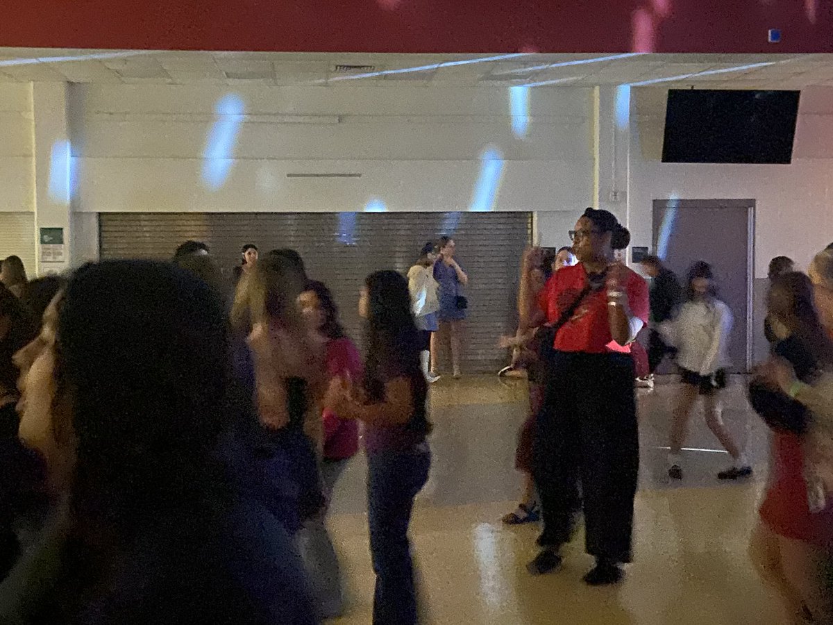 Canyon Middle School tweet media