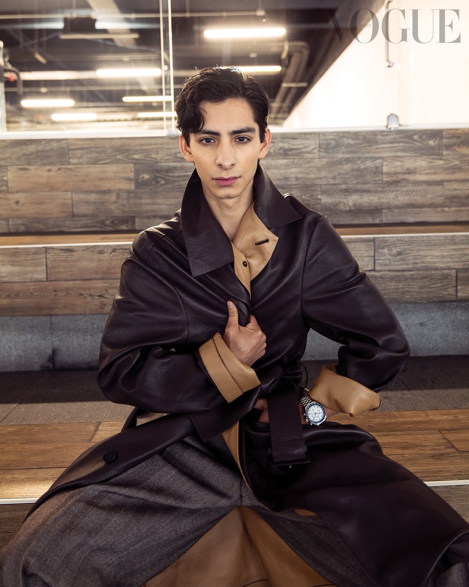 fs_gossips's tweet image. Donovan Carrillo for VOGUE 

“I don’t just skate for myself, but for an entire country. I hope to inspire everyone to fight for their own dreams, to show that as Mexicans, we can reach any place in the world and be part of history in whatever we do.”

photo Tigree

#iceskate…