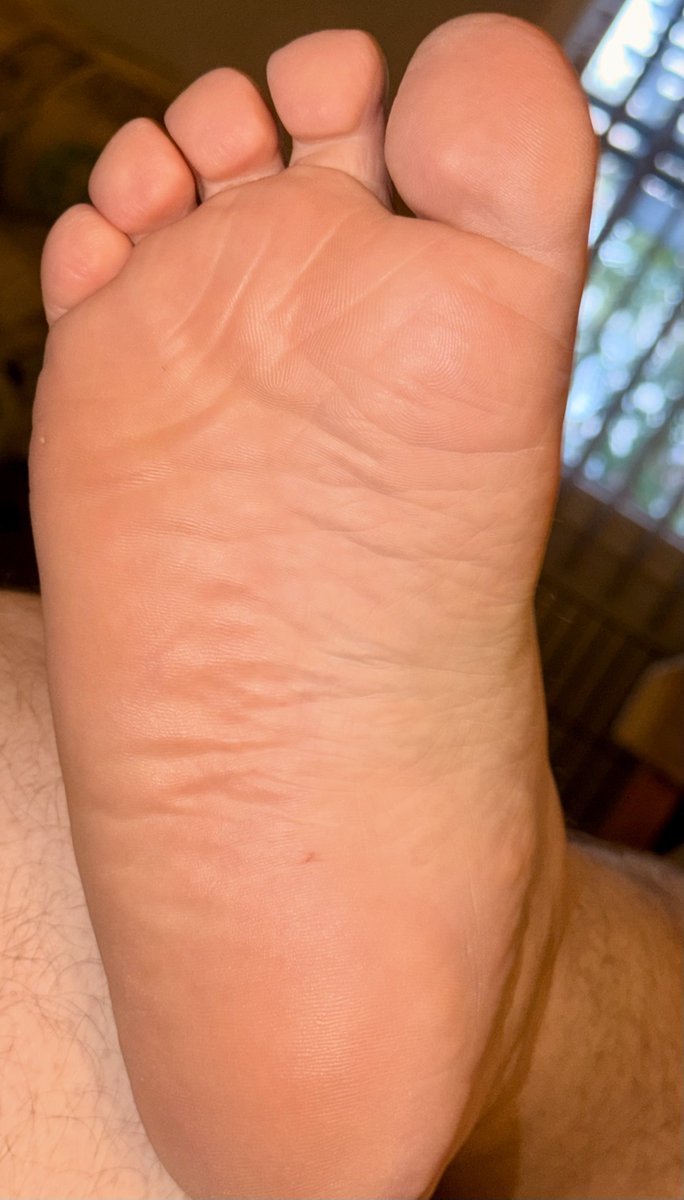 Findinmyway51's tweet photo. Soft 🦶🏻🦶🏻 https://t.co/xLkgoK7HBF