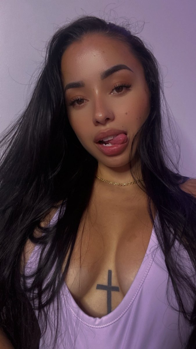 EMMA ROSE 🌹 tweet media