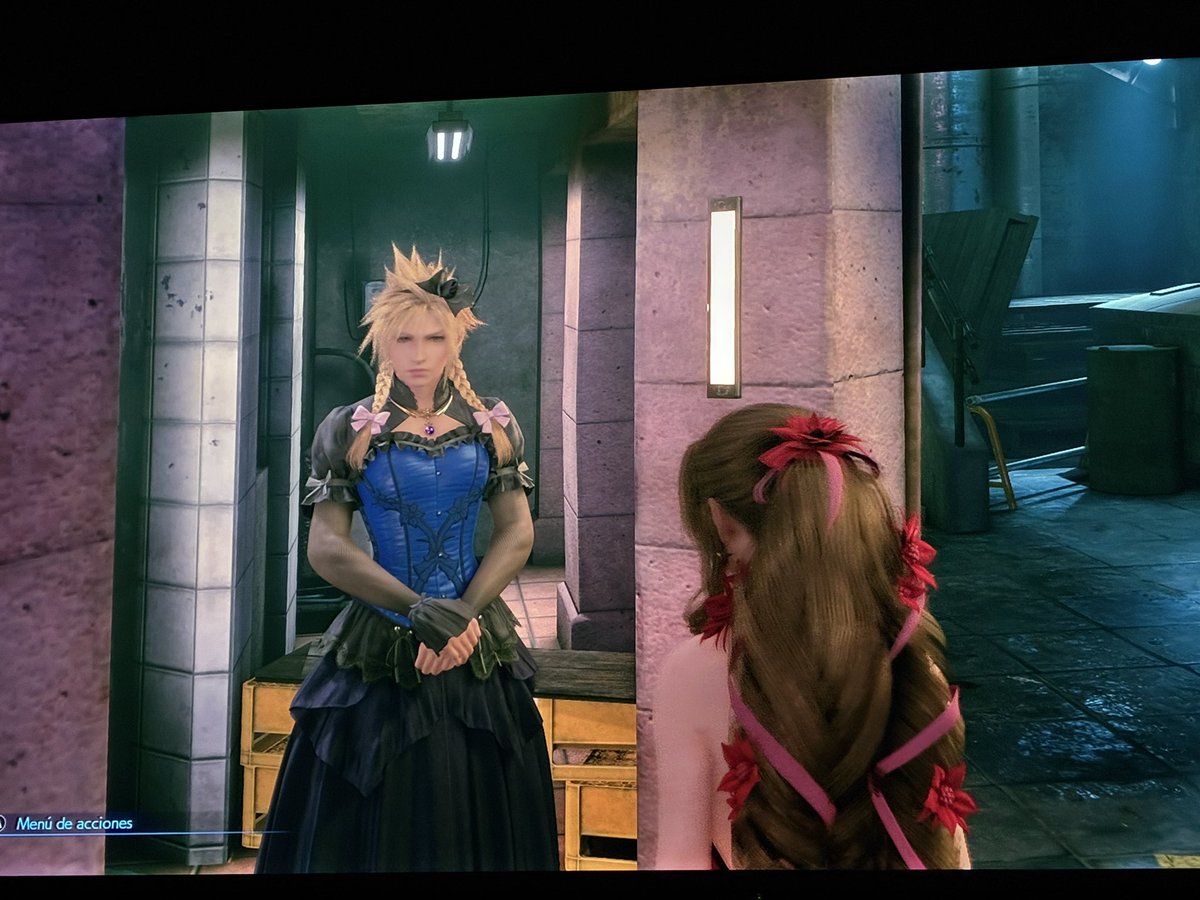 En efecto, Final Fantasy VII es un juego xD