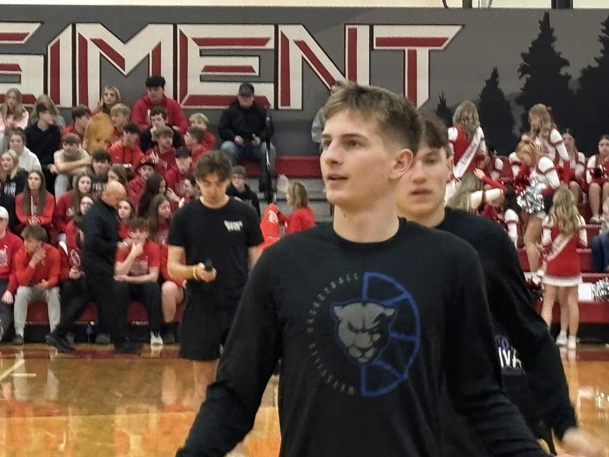 SWassermanTV's tweet image. Here at Glen Hursey gymnasium where Sheridan is hosting Maysville for an #MVL crossover matchup.

Senior night for the Generals, meanwhile Gator Nichols needs 21 points to become the Panthers’ all time leading boys scorer.

@WHIZscores