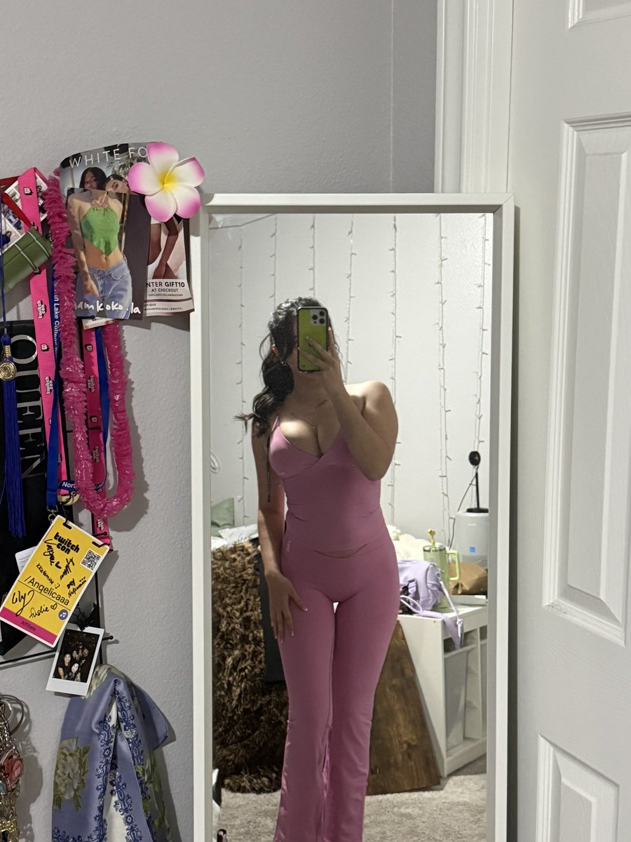 Angelica tweet media