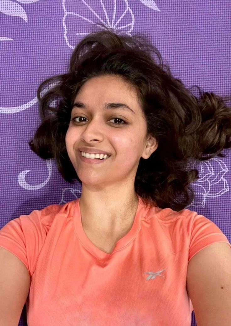 Looking beautiful 💓😘 <a href="/KeerthyOfficial/">Keerthy Suresh</a> 💘 
Good morning #KeerthySuresh