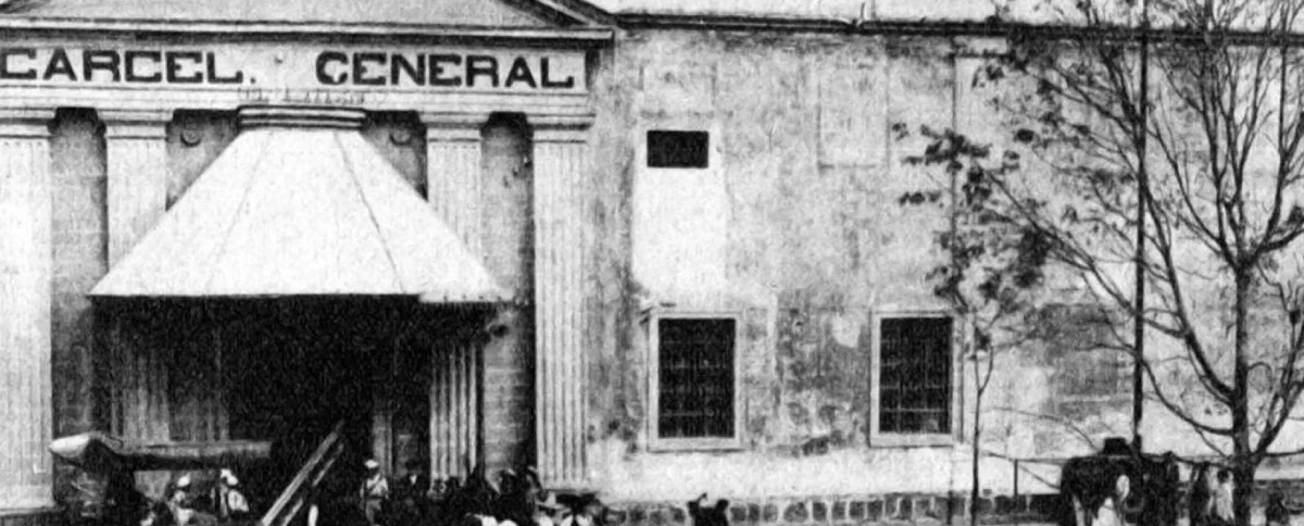 En otra muestra de ¿bukelismo? (con perdón de Bukele), el proyecto de reforma laboral deroga los arts. 107.f, 107.g y 117 de la Ley de Ejecución Penitenciaria. 

Allí se garantiza que el trabajo de las personas condenadas tendrá remuneración y se respetará las normas laborales.