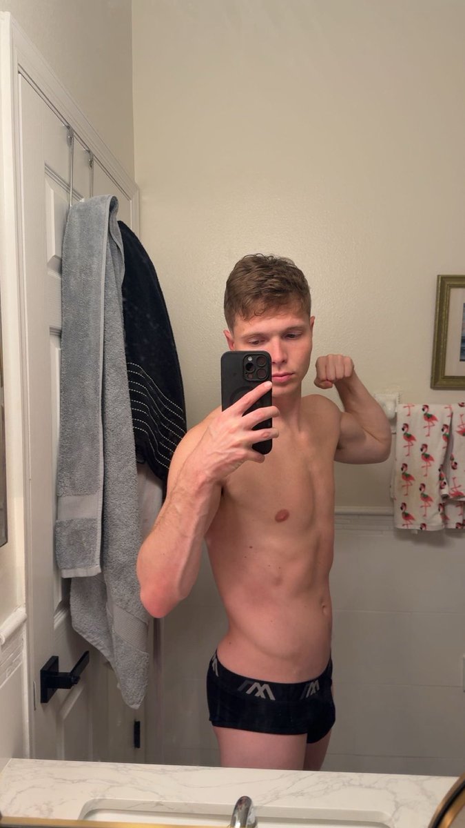 technotwink tweet media