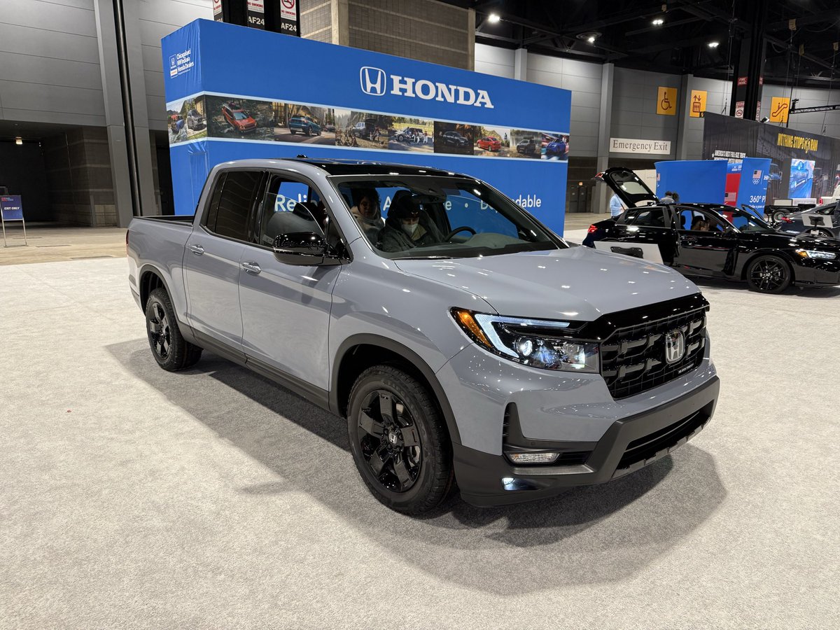 Chicago Auto Show tweet media