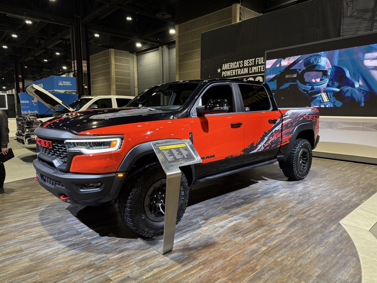 Chicago Auto Show tweet media