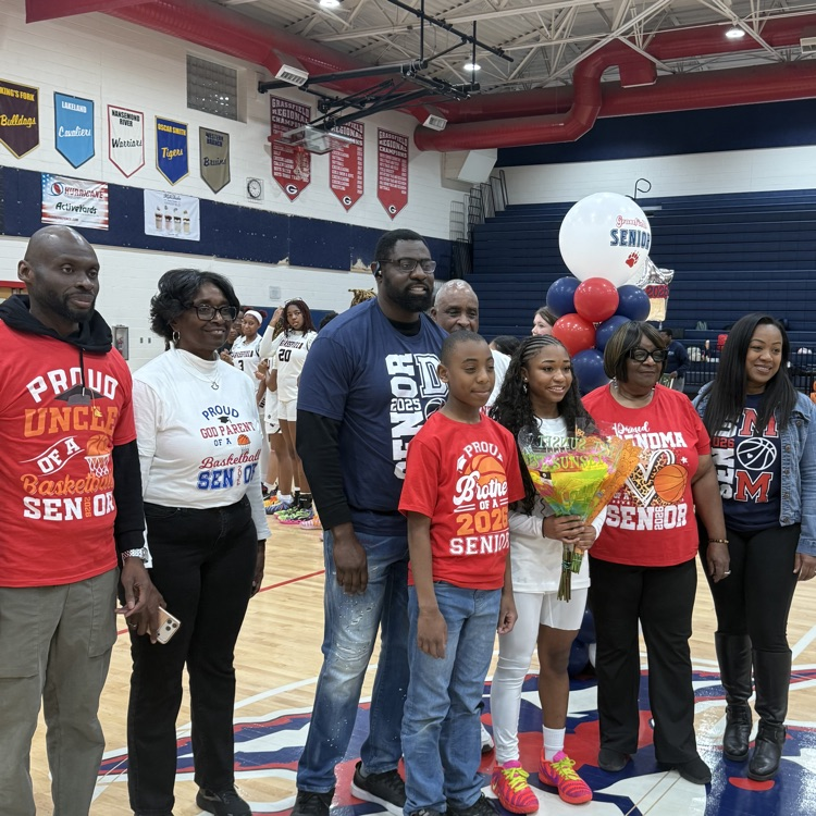 grassfield_hs's tweet photo. ❤️Senior Night 💙
Celebrating our Girls Basketball 🏀 and Winter Cheer 📣 seniors tonight! Thank you for your dedication, school spirit, and leadership. We’re so proud of you! ✨ https://t.co/pd1tU309IO