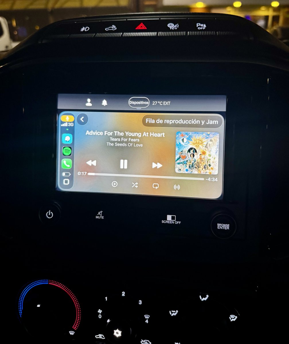 EdwinSorto's tweet image. Está canciones a esta hora. Suena bien correcta.