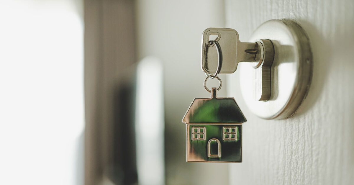 EagleFlight6953's tweet photo. Show Your Home Some Love This Season!  How to Build Long-Term Value in Your Home https://t.co/OUsSTKurQW https://t.co/mgRlpNTrBY