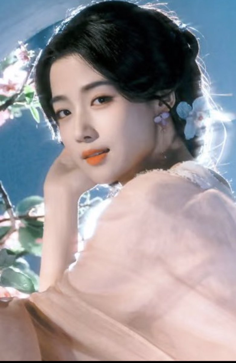 🍉MGTV costume romance drama #LightThroughTheEternalStorm 

Rumored Cast: #DingYuxi #LuYuxiao 

Director: Li Muge(Fireworks of My Heart)

 Writer: Shen Nianqing(LBFAD)

FL disguised as a man, seeks justice, uncover hidden truths and becomes entwined with an official and a prince.