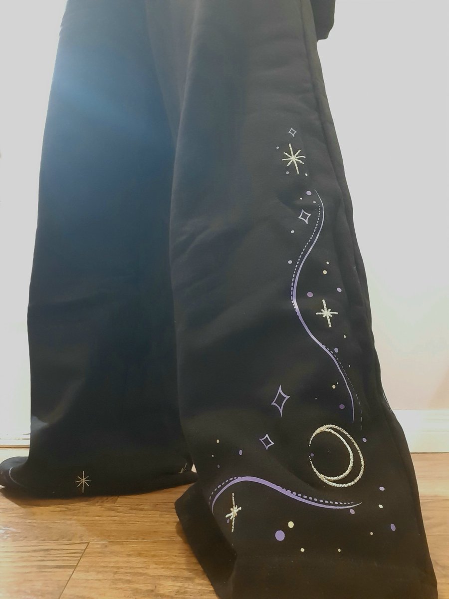 Ferra Silvertail 🦇🇨🇦 tweet media