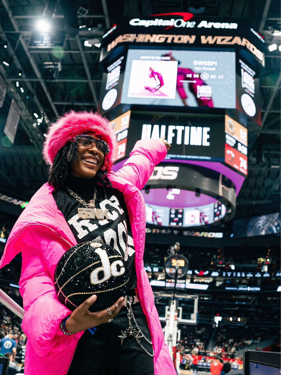 Life Lately…

• Performed on LLDMV on DC News Now (2 segments, 4 songs) — Dec. 2025
• Signed a music partnership — Jan. 2026
• Shared a powerful personal testimony in front of a sold-out audience — Jan. 2026
• “Artist of the Game” for the Washington Wizards 🏀✨ — Feb. 2026