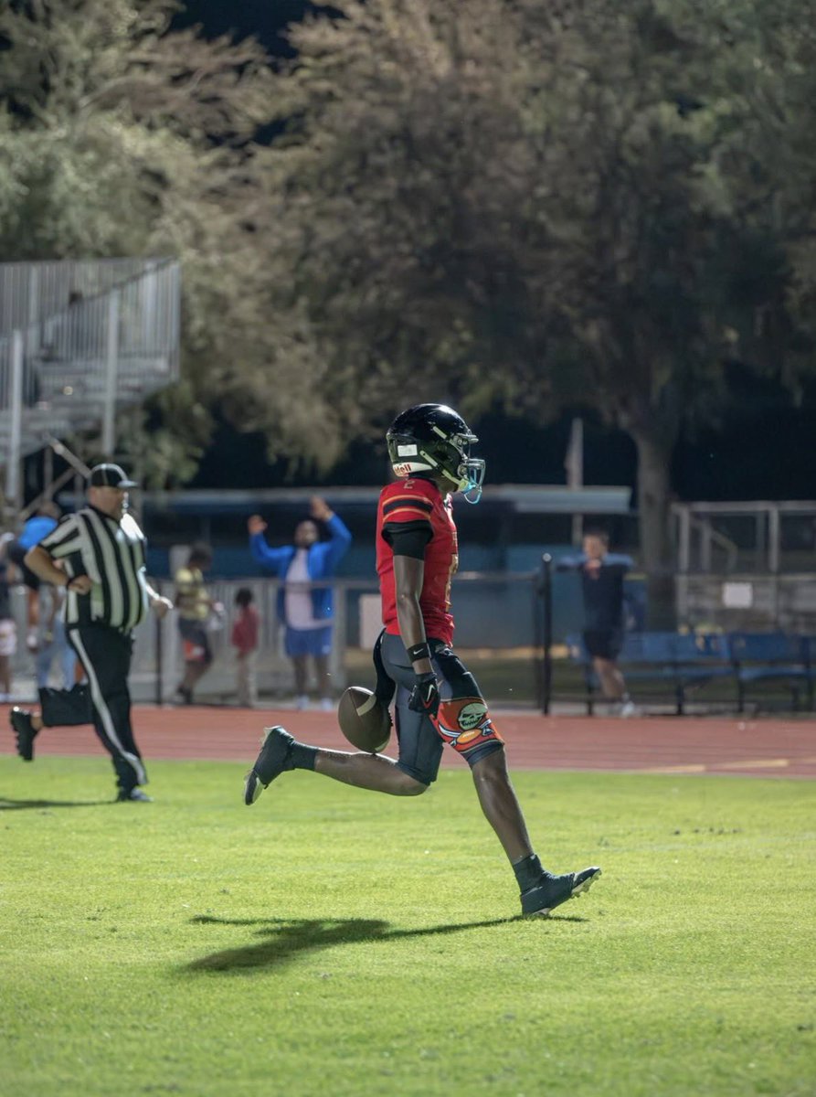 willpill15's tweet photo. I balled out in the FBU Showcase💪🏾 #AGTG✝️ Shoutout to @FBUcamp @bighitslive @Excelspeed12 @rnrsportsmedia @UANextFootball #fbunationchampionship @rnrtop100 @TheUCReport #AllAmericanBowl #CoachBJHall #CoachLucky #CoachLoWood #QuinnSteve #CoachKey #CoachTy #CoachDC
#kaymotionmedia https://t.co/yU1y34aI87