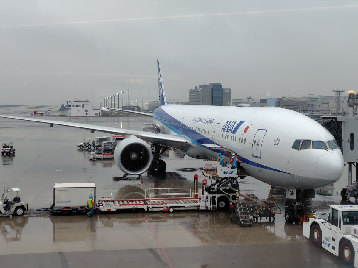 Gen_mogutan's tweet photo. #NowBoarding NH211 from HND/RJTT to LHR/EGLL Boeing 777-381/ER JA794A https://t.co/hfb8Ny3ARi