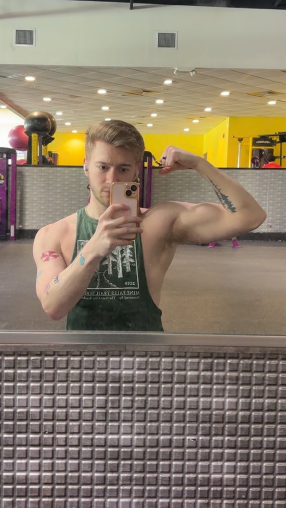 KingBay 🏳️‍🌈 tweet media