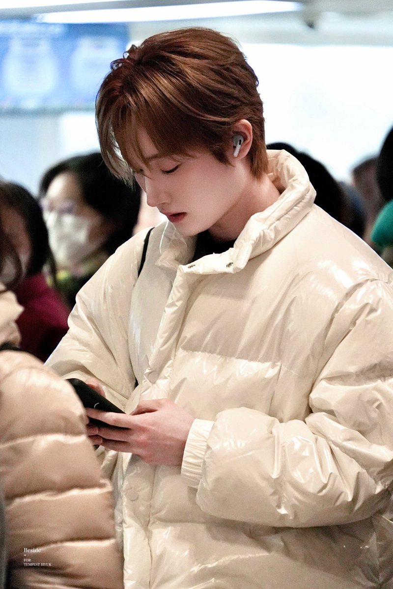 Beside_HYUK's tweet image. 260211 😶
#구본혁 #HYUK #템페스트 #TEMPEST