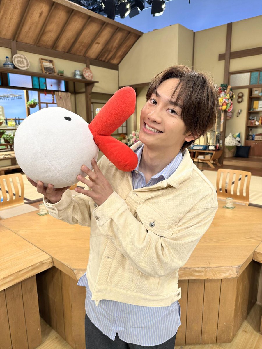 ハチエモン【公式】 tweet media