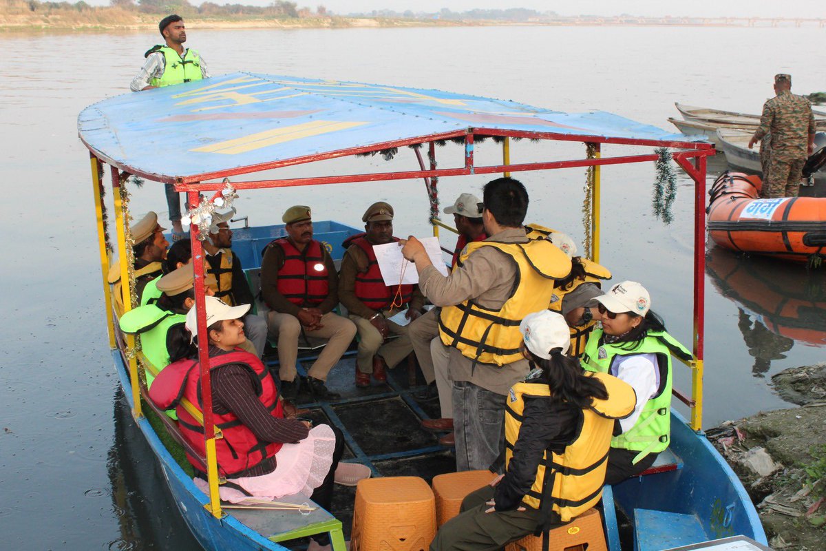 wii_india's tweet photo. One-day Regional Training Workshop successfully conducted at FTI Kanpur by @wii_India under @moefcc as part of the 2nd Rangewide Estimation of Riverine & Estuarine Dolphins in India.

Over 100 @UpforestUp frontline staff from multiple districts came together for intensive classroom sessions and hands-on boat survey training—strengthening scientific monitoring and on-ground conservation of the Ganges River Dolphin. 🐬🌊

@V_kolipakam @lalanikawlni @GobindsagarBha1 @rameshpandeyifs @vineet_singh90 @CAMPA_Dolphin