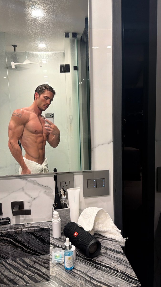 Greg O'Gallagher tweet media