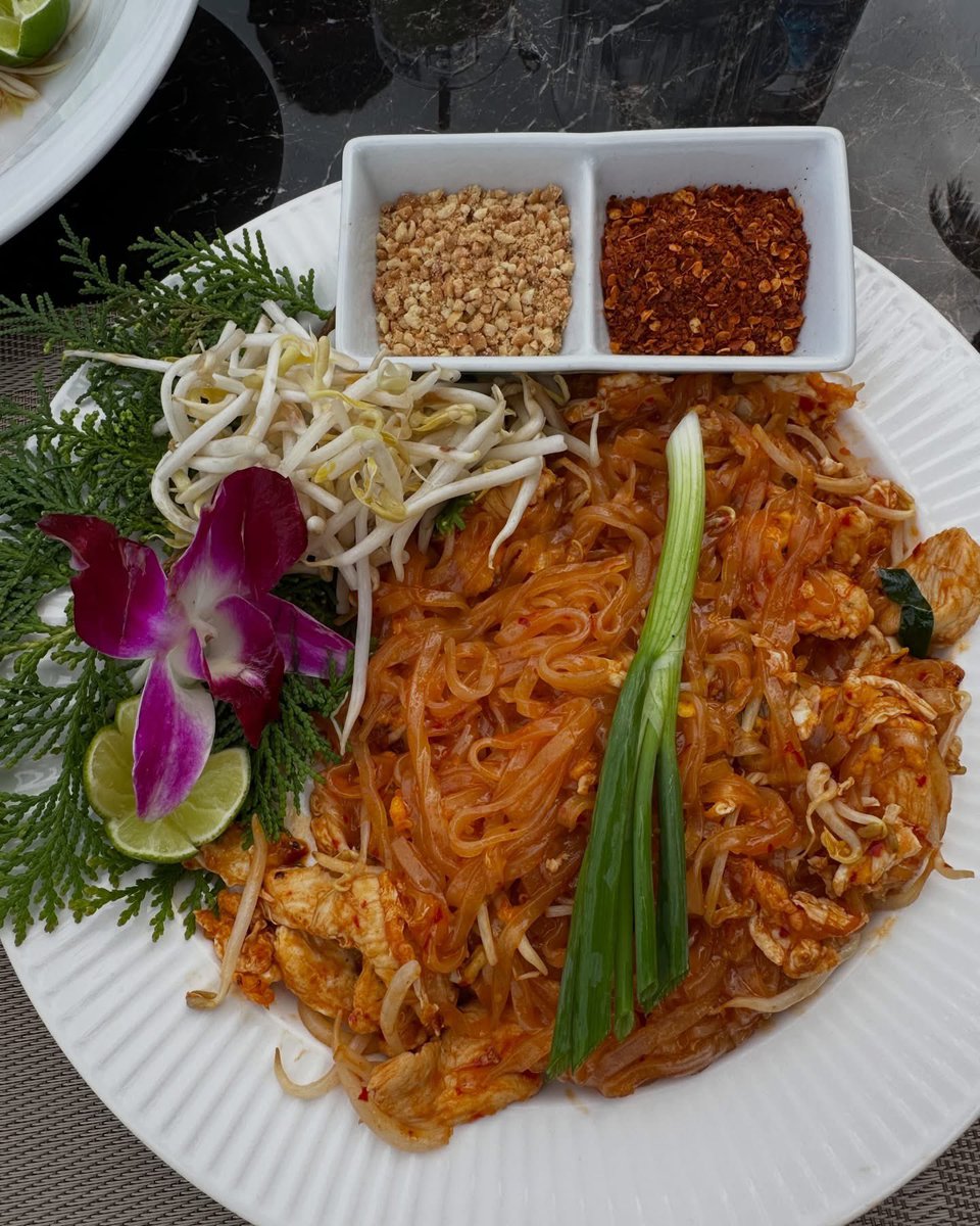 Victoria Justice tweet media