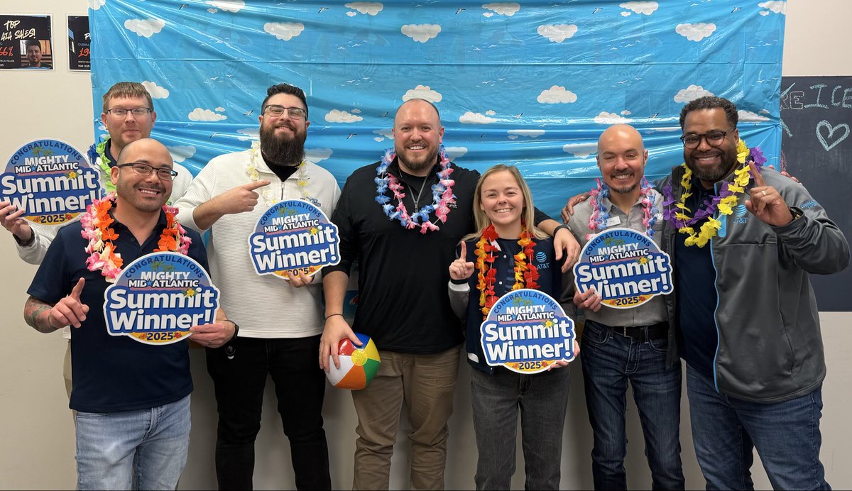 Jon_Russell__'s tweet image. This one’s SPECIAL! 5 winners from team FROST 💎👏🏼🎉!!  Shout out to the entire team, what a YEAR! Congratulations to all the winners out there! See you in Nassau! 🏖️ #lifeattATT #Summit #TeamFROST
