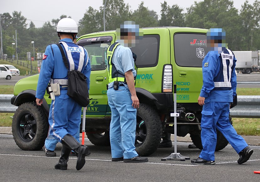 mst_hide's tweet image. なお、コイツが起こしたジムニー脱輪事件の後、道警では一度ジムニー狩り検問を実施しております。その際も検挙者多数でした。どうしてでしょうね。mst-hide.com/back24/24050.h…