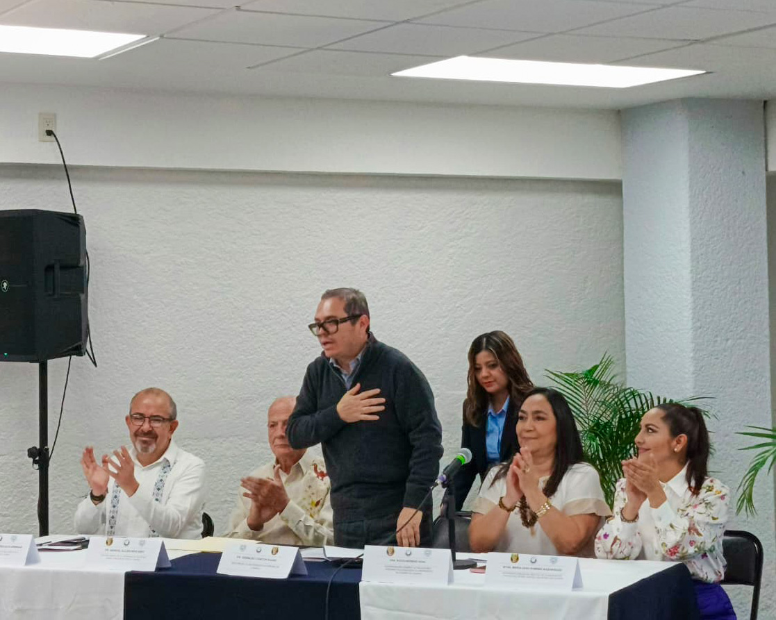 Con la Conferencia magistral de Manuel Alcántara, Director del Centro Internacional de Estudios Políticos y Sociales del Instituto de Investigaciones de Panamá (CIEPS), se llevó a cabo la clausura del Seminario “La Democracia ante los grandes desafíos de América Latina”.