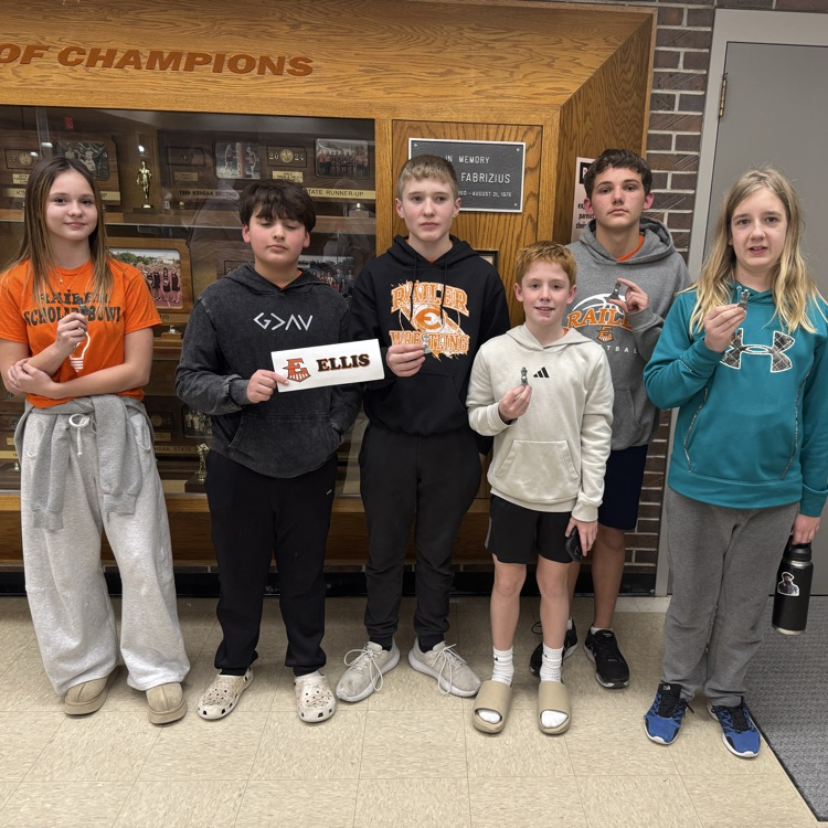 Congratulations to the 7th Grade Scholars Bowl Team for going 4-2 at our home meet, tying for 1st, but taking 2nd after the tie-breaker! Way to go Scholars Bowl!!