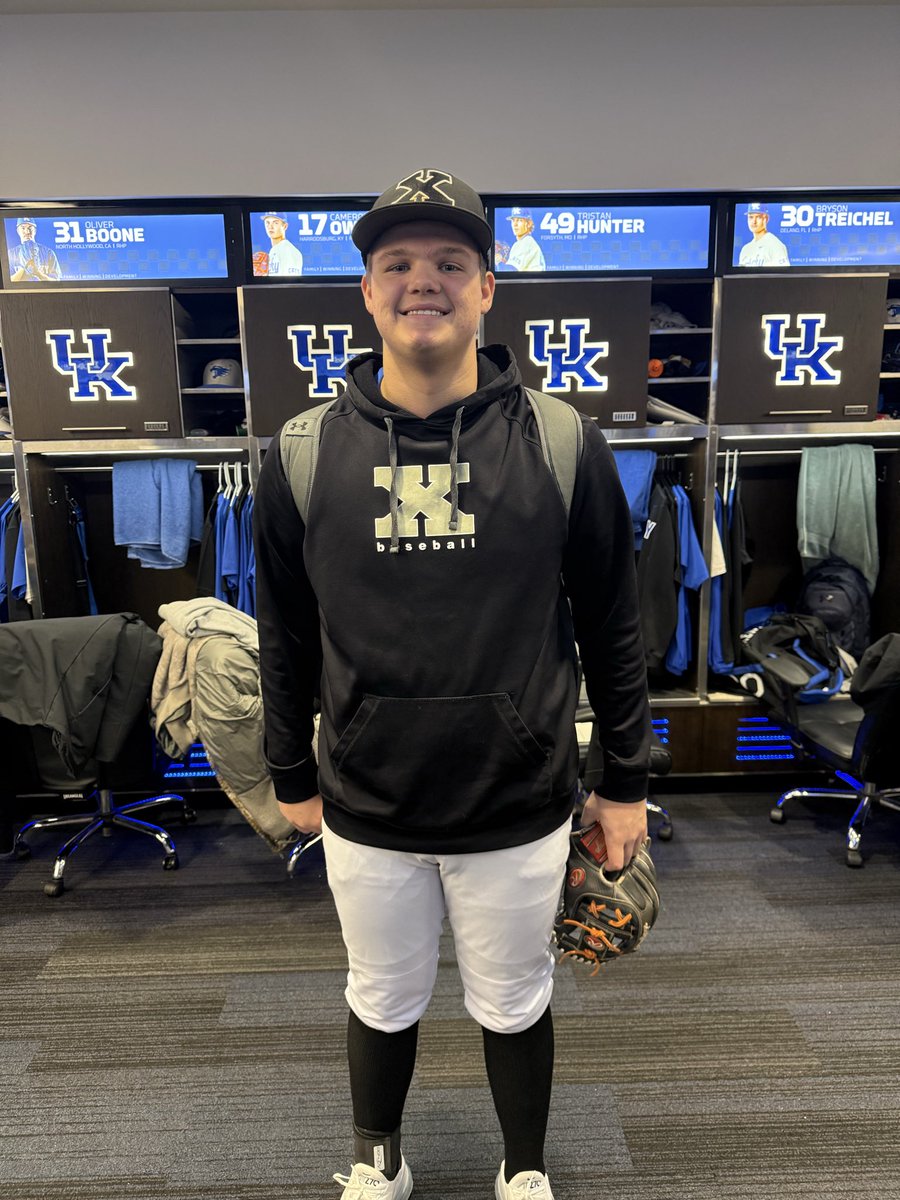 ColemanSmith26's tweet photo. Had a great weekend at @UKBaseball. Thanks for having me. #family #winning #development https://t.co/DXjZLPRRXf