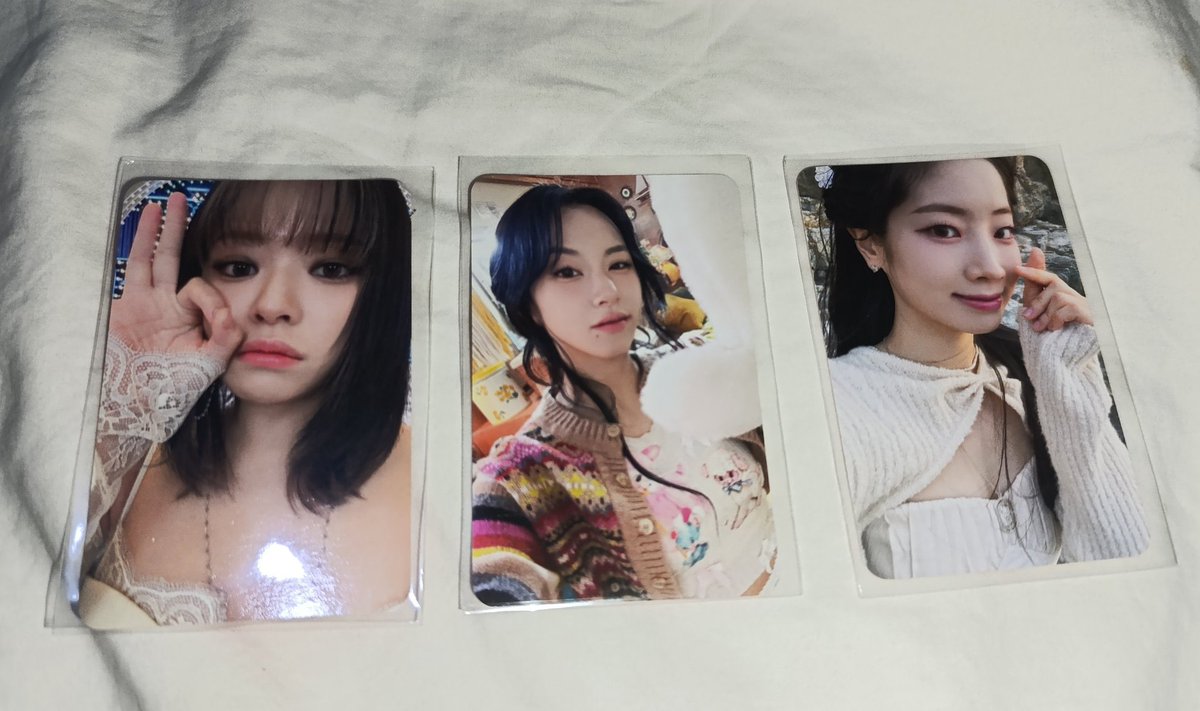 TtalgiiPH's tweet photo. Wts lfb 

TWICE PHOTOCARDS 

🏷️ twice Nayeon jeongyeon Momo Sana Jihyo Mina Dahyun chaeyoung tzuyu aespa itzy blackpink weekly yeri stayc https://t.co/4DOAEsnpzD