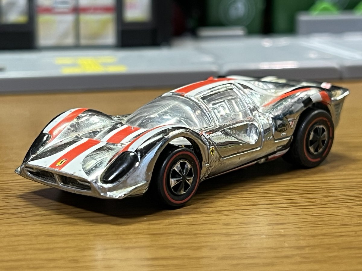 昨日買ったこ調べたらRLCで横転 めちゃくちゃボロいけど笑 #ホットウィール