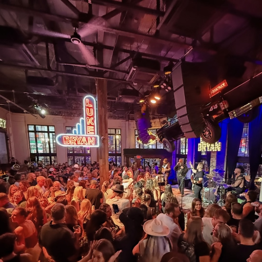 Luke's 32 Bridge tweet media