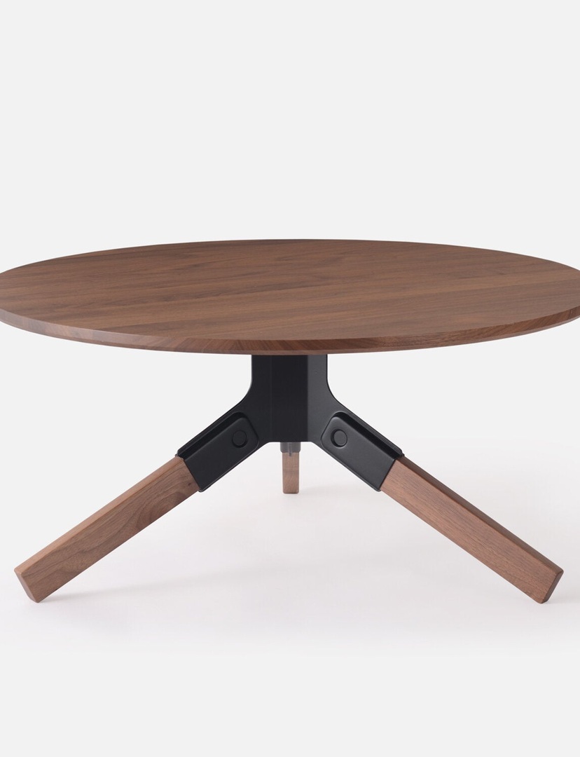 amomentofnow's tweet image. Conrad Coffee Table: minimalist design, effortless assembly! 🪵✨ Solid-walnut top and legs snap into brackets (black or white). No tools needed! Made in the USA. Elevate your space. Try now: amomentofnow.com/products/conra… #CoffeeTable #HomeDecor #MinimalistDesign