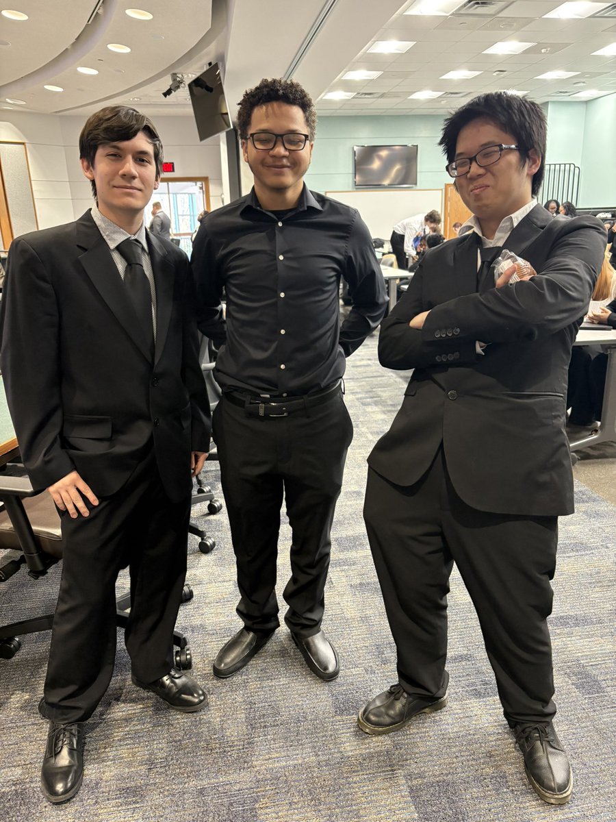 STEMAcademyLHS's tweet image. Proud of the @LandstownEagles that competed in the FBLA Regional Competition tonight. #futurefocused