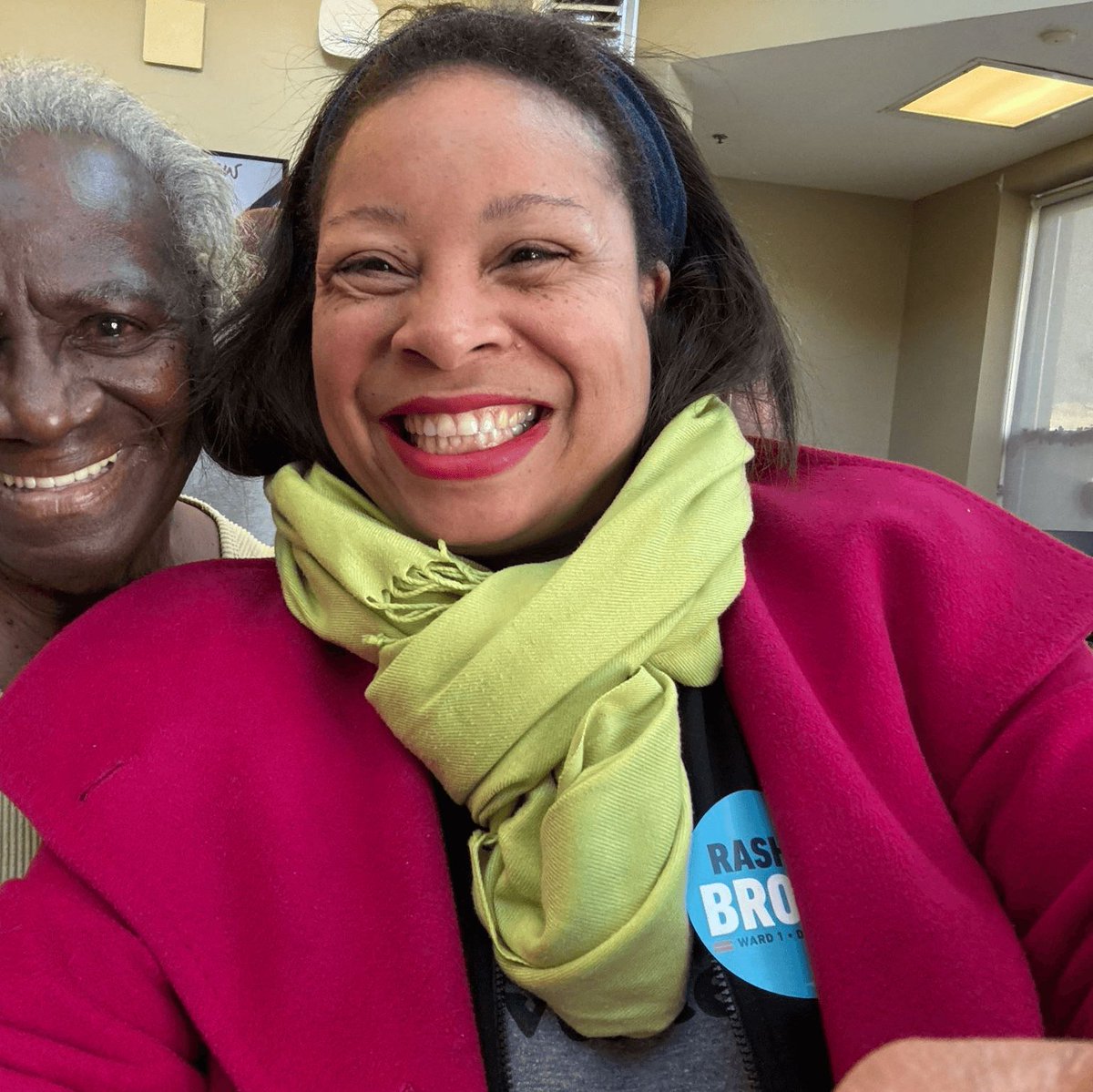 It was great meeting this lovely senior at the Bernice Fonteneau Senior Wellness Center yesterday morning. I went to yoga, we watched high on the hog documentary for the wellness workshop and it was great having lunch together, laughing and chatting! 
#RashidaBrownforWard1#RB4DC