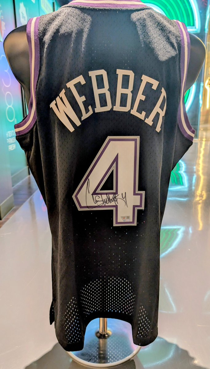 お勧めアイテム】 NBA往年の名選手、日本国内でもファンの多い Chris