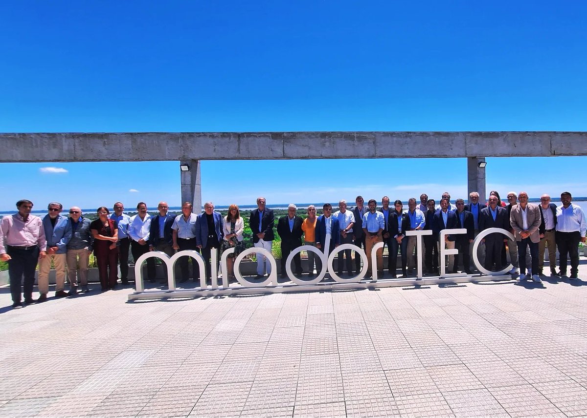 La UTN fortalece su vínculo con la Región Centro ❤️🤍💙

🌞Hoy se llevó a cabo en la ciudad de Paraná una jornada para consolidar la relación entre la Universidad Tecnológica Nacional y los ecosistemas de innovación de la Región Centro.