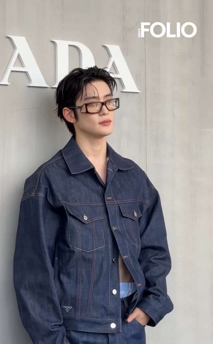 요러고 나가서                      저러고 나타남